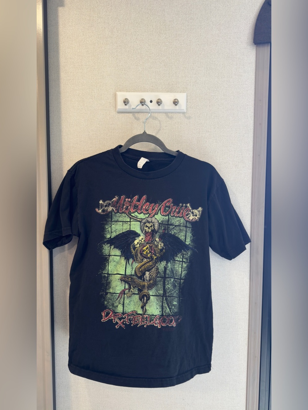 Motley Crue Band Graphic Tee - Dr. Feelgood Design